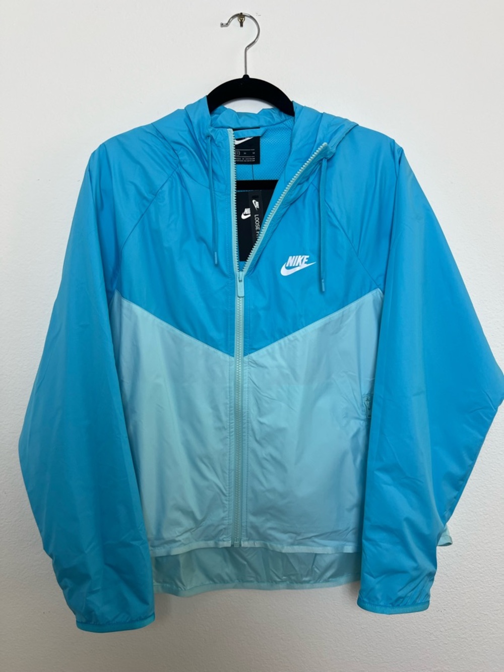 Nike Women's Two-Tone Light & Aqua Blue Windbreaker Jacket
